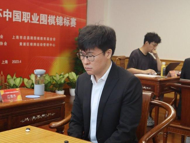 医院外的K