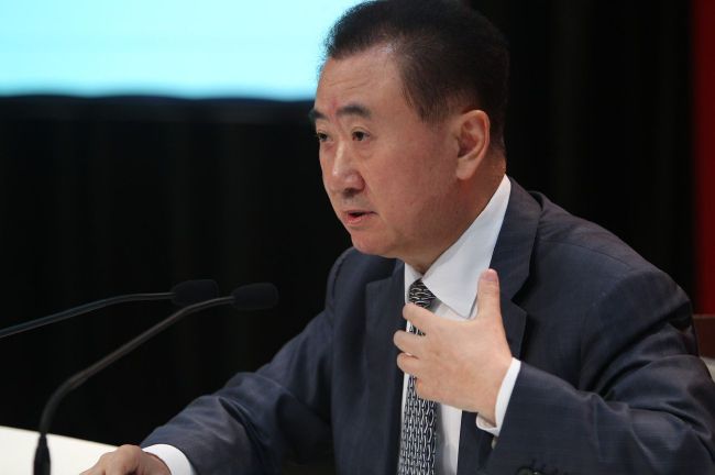 校花被校长躁到站不起来